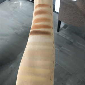 Poudre compacte matifiante longue tenue personnalisée avec logo, faible MOQ, contrôle du sébum, palette de poudre visage pressée à marque privée - Product Image 4