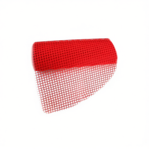 Tessuto in tulle rosso Ilan 48x4,5m, accessorio per decorazioni floreali - Product Image 2