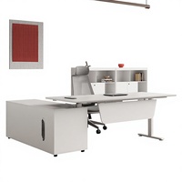 Bureau de direction/présidentiel moderne en PVC à levage électrique, grande taille, blanc, pour usage commercial, avec plateau en panneau composite