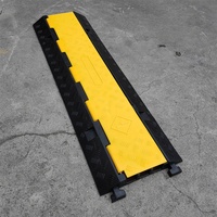 Protector de cable de silicona con gestión de goma de tope de velocidad de arranque de piso de 3 cables para protección