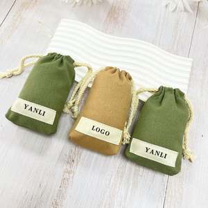 Sac à cordon personnalisé avec logo, pochette en toile de coton pour bijoux, idéal pour le shopping et la promotion - Product Image 1