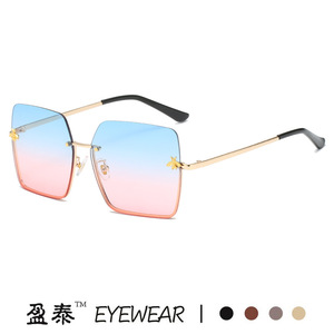 Yingtai Eyewear <b>Square</b> Sunglasses Metal <b>Frame</b> <b>Gold</b> Color UV400 Protection Unisex - Product Image 4