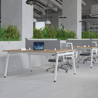Bureau de personnel moderne pour espace de coworking, design modulaire à panneaux, 4-6 places, table de poste de travail pour employés, usage professionnel