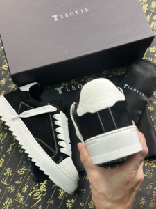 Sneakers in Tela Stile Street Fashion - Scarpe Leggere e Traspiranti con Lacci e Opzioni di Personalizzazione del Marchio - Product Image 3