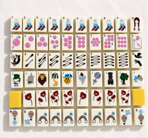 Jeu de Mahjong américain sur <span class=keywords><strong>le</strong></span> thème du <span class=keywords><strong>Magicien</strong></span> <span class=keywords><strong>d</strong></span>'<span class=keywords><strong>Oz</strong></span>, tuiles en acrylique jaune vif avec des motifs de pantoufles de Rubis et de lion - Product Image 4