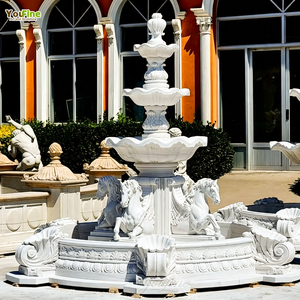 Fontaine d'eau en marbre <span class=keywords><strong>blanc</strong></span> sculptée à la main avec quatre chevaux, statue de jardin extérieure pour villa, domaine, hôtel - Product Image 1