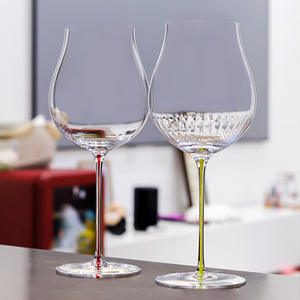 Copo de Vinho de Luxo Sustentável Estilo Nórdico Moderno, Capacidade de 301-400ml, Taça de Cristal para Uso em Festas, Atacado na <span class=keywords><strong>China</strong></span> - Product Image 3