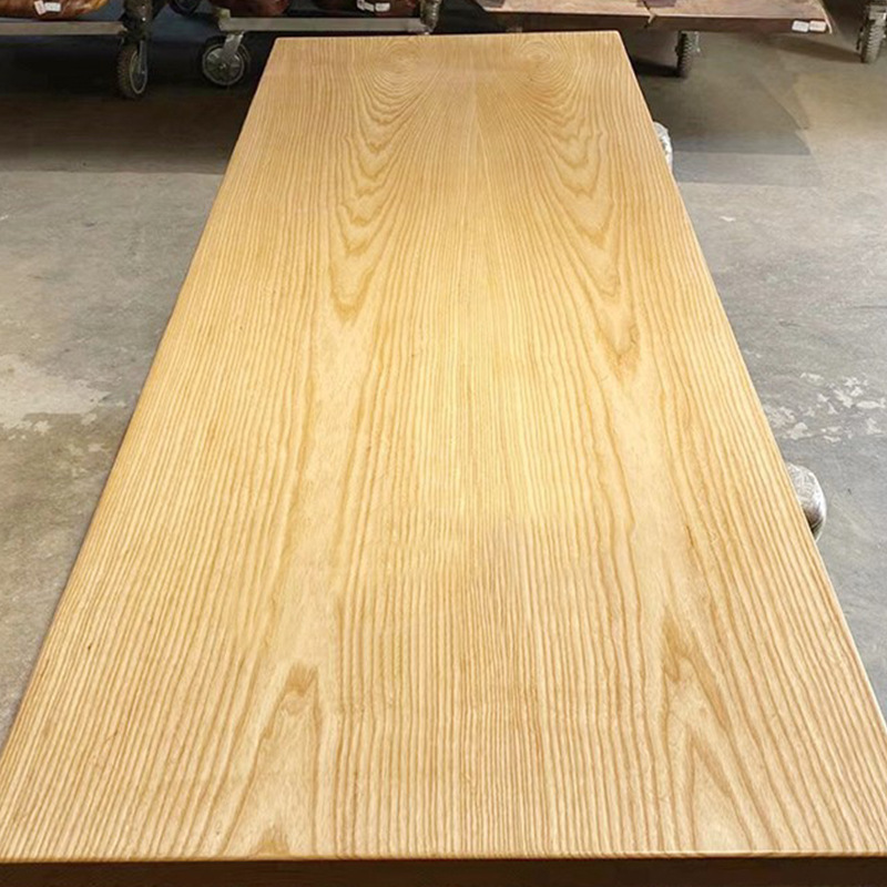 Mesa de madera de fresno