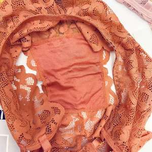 Celana Dalam Wanita Muda Berkualitas Tinggi Model Renda Stylish Pengiriman Cepat Pakaian Dalam Seksi Tanpa Jahitan Ukuran Besar untuk Wanita Gemuk Fashion Plus Size - Product Image 2