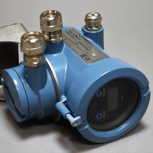 เครื่องส่งสัญญาณ Emersons Motion 1700 แบบติดตั้งภาคสนาม, เครื่องวัดอัตราการไหลแบบ Coriolis สำหรับของเหลวชนิดเดียว มีสินค้าในสต็อก - Product Image 2