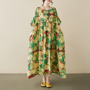 Vestido Casual de Verano y Otoño con Estampado Elegante y Personalizable para el Trabajo - Product Image 4