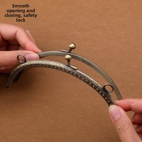 Pochette à monnaie semi-circulaire vintage à fermoir arqué, faite à la main, avec clip à fermoir doré, accessoires de sac à poignée pour articles en cuir, DIY, grandes et petites tailles