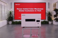 Mesin Printer UV Silinder untuk Botol, Pencetakan Rotari 360 Derajat Satu Stasiun