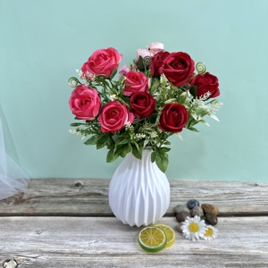 Ramos de Rosas Artificiales de Seda al por Mayor para Decoración del Hogar, para el Día de la Madre, Pascua, Navidad, Año Nuevo, Halloween - Product Image 6