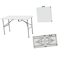 Table pliante en plastique HDPE blanc de 4 pieds, design rectangulaire portable, facile à nettoyer et résistante à l'humidité pour une utilisation en extérieur
