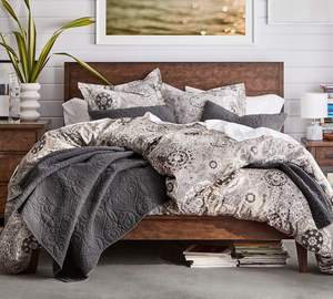 Cama de Plataforma Doble de Diseño Nuevo y Alta Calidad con Estructura de Madera Maciza - Product Image 1