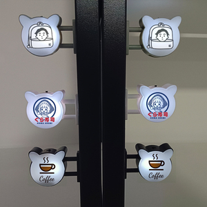 OEM ODM สติกเกอร์แม่เหล็กติดตู้เย็นรูปแมว พิมพ์ UV เป็นมิตรกับสิ่งแวดล้อม ไฟ LED  ปรับแต่งได้ ป้ายไฟเรืองแสง ของขวัญส่งเสริมการขาย SSTC - Product Image 1