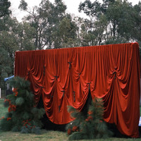 Rideau de fond de scène moderne en soie laiteuse vert, rouge et orange pour cérémonie et entrée de réception de mariage