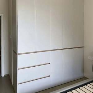 Armario de almacenamiento portátil moderno, muebles de dormitorio con puertas de tablero de partículas, para el hogar, la sala de estar o la oficina - Product Image 1
