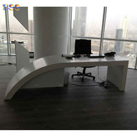 Bureau de patron sur mesure Bureau de PDG en acrylique à surface solide Élégant moderne Incurvé blanc Mobilier de table de bureau à domicile de direction