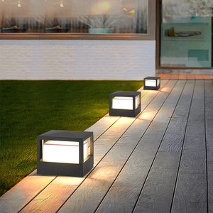 Lampe de jardin carrée étanche pour extérieur, idéale pour cour, villa, parc, allée gazonnée - Product Image 1