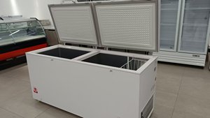 Réfrigérateur-congélateur vertical <span class=keywords><strong>convertible</strong></span> <span class=keywords><strong>avec</strong></span> système de refroidissement direct sans givre pour usage commercial - Product Image 2