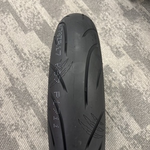 Nuevo Neumático de Motocicleta Semiliso Supermoto Sin Cámara 110/70ZR17 120/70ZR17 Delantero 150/60ZR17 160/60ZR17 Trasero - Conjunto de Neumático y Rueda 120/70ZR - Product Image 2
