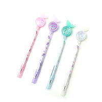 Stylos créatifs brillants en gros, stylos gel en plastique 0,5 mm bleus, pour étudiants, motif cœur, paillettes liquides, outil d'écriture pour examen et signature