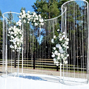 Arche de mariage moderne en forme de S avec rideau de perles de <span class=keywords><strong>cristal</strong></span>, fond suspendu en <span class=keywords><strong>cristal</strong></span> et métal pour mariages - Product Image 2