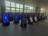 Totem mobile pour l'extérieur de 43 pouces, portable, écran LCD, signalisation numérique mobile, alimenté par batterie pour la vente au détail