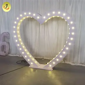 PVC אקריליק לב בצורת LED חתונה קישוטי רקע סידורי קשתות זהב דקורטיבי רקע מסגרת