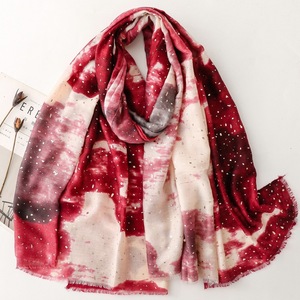 Écharpes en viscose à paillettes dorées pour femmes, foulard de tête, hijab, écharpes douces à paillettes, écharpes à paillettes, foulards à paillettes, écharpes à paillettes, écharpes à paillettes, écharpes à paillettes - Product Image 6