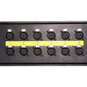 Caja de escenario de 12 canales con conector XLR hembra, interfaz de audio tipo snake para presentaciones en vivo, montaje portátil de sobremesa. - Product Image 4