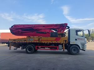 Camion pompe à béton diesel Zoomllion 62m de marque chinoise de premier plan avec moteur Benz 4 essieux à vendre à Shanghai - Product Image 4