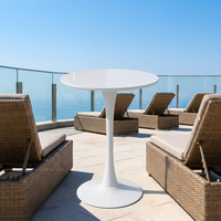 Table haute ronde blanche nordique tendance avec base à colonne unique, table de bar et de cocktail pour fêtes et salons, table de pub blanche pour cocktails