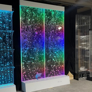 Panel de pared de burbujas de agua curvo personalizado para hoteles con luz LED RGB y pilares - Product Image 1