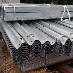 Hot dip tergalvanis pagar pembatas beam W beam Thrie Radius lengkung disesuaikan pagar pembatas 2 gelombang 3 gelombang pembatas jalan - Product Image 5