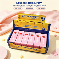 Jouet sensoriel carré en PU souple et mignon - Fraise - Texture de fromage - Jouet promotionnel