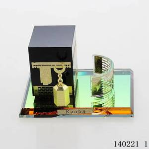 Exquisito Juego de Tres Piezas de Mini Kaaba Hecho a Mano con Diseño Islámico, Regalo Musulmán de Cristal al por Mayor - Product Image 5