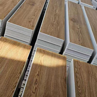 Dalles de sol en vinyle SPC en gros - Installation par clipsage, étanches, écologiques, pour usage en salle de sport