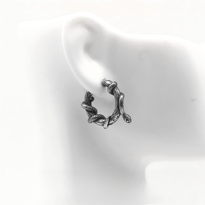Pendientes de Titanio Estilo Punk Rock para Hombre y Mujer, Diseño Retro de Serpiente Enredada, Joyería de Moda Masculina - Product Image 5