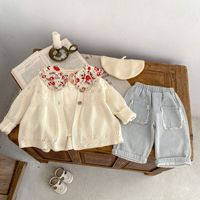 Sweater Rajut Bunga 100% Katun Musim Gugur Terlaris untuk Bayi Balita, Cardigan Rajut Berlubang Model A-line, Pakaian Luar Serbaguna untuk Anak Perempuan