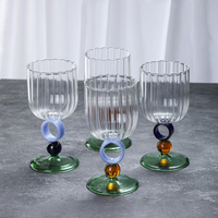 Copa de Vidrio de Borosilicato Alto Acanalado de 370ml con Tallo de Bola Colorida para Vino, Cócteles, Té y Zumo