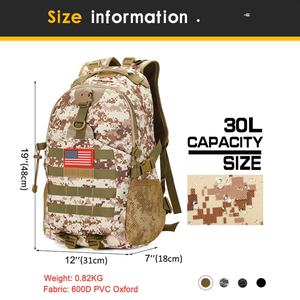 Sac à dos camouflage, petit sac à dos tactique pour les adolescents, sacs à dos pour l'école avec port de charge USB, 40L - Product Image 2