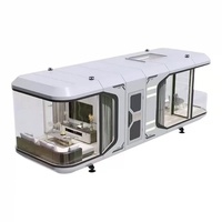 Maison-capsule en aluminium sur mesure, aménagement spécial pour parc touristique, hébergement extérieur personnalisé
