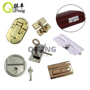 กล่องไม้ทองเหลืองขนาดเล็กอุปกรณ์เสริมสำหรับซิการ์ humidor ล็อคได้ - Product Image 1