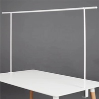Étagère télescopique en métal de table