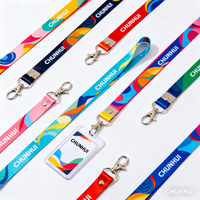 Vente en gros de lanière en satin avec logo mignon, porte-carte d'identité en polyester, bracelet à clip en métal pour bar, fête, infirmière, conception de sécurité