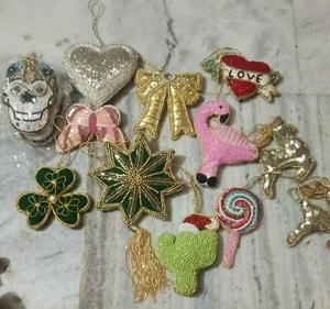 Adorno Festivo Bordado a Mano con Cuentas, Diseño de Caramelo Navideño, Alta Calidad, Color Personalizable, Ecológico - Product Image 5