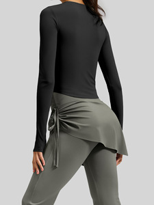 Ensemble de yoga haut de gamme pour femme, épaules dénudées, avec coussinets de poitrine, design amincissant, en Spandex/Polyester écologique et respirant - Product Image 5